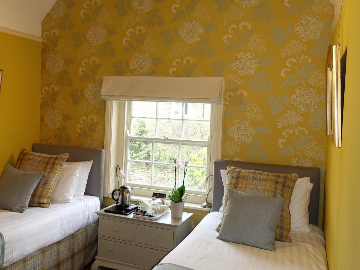 One Holyrood Hotel & Cafe Newport  Eksteriør billede