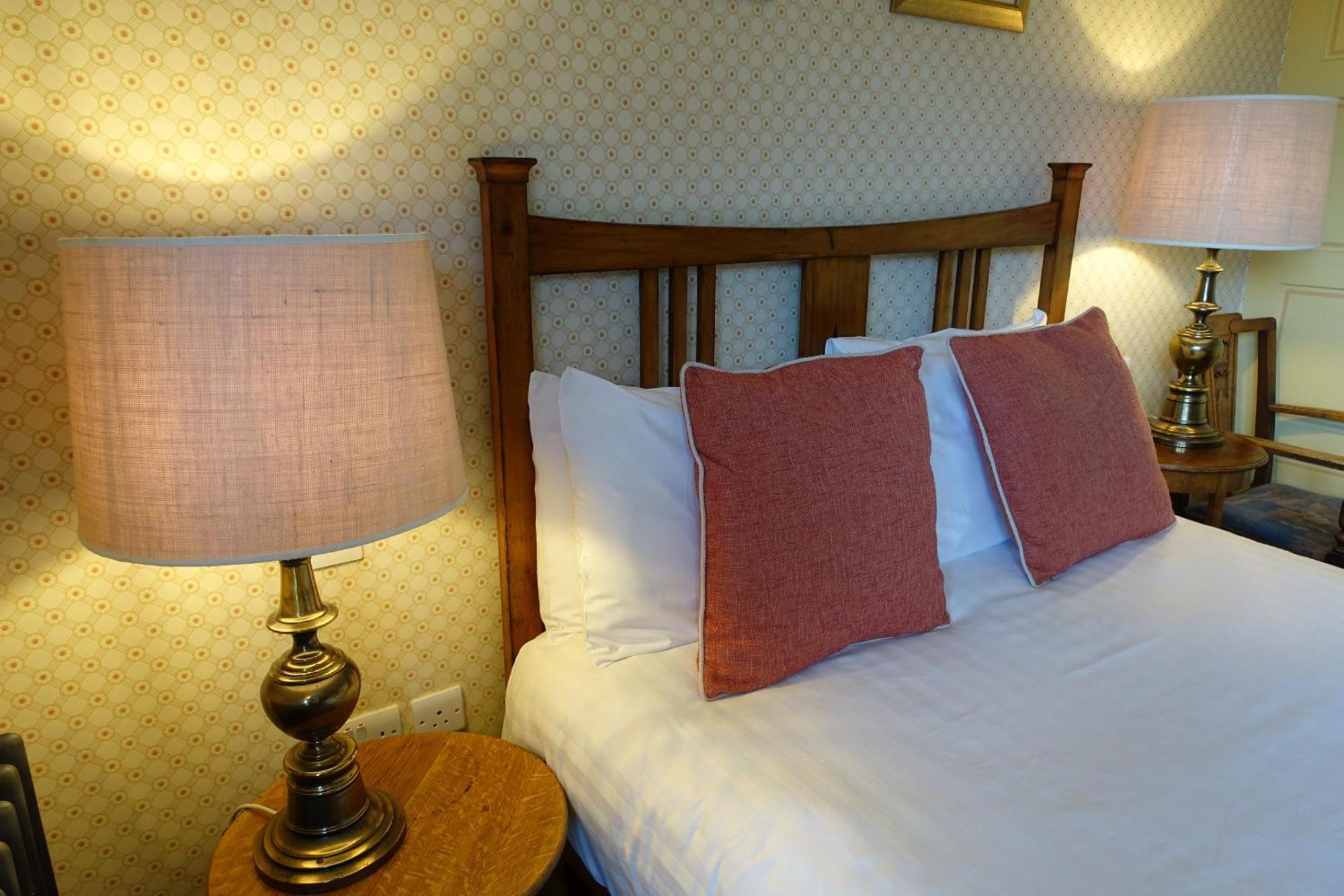 One Holyrood Hotel & Cafe Newport  Værelse billede