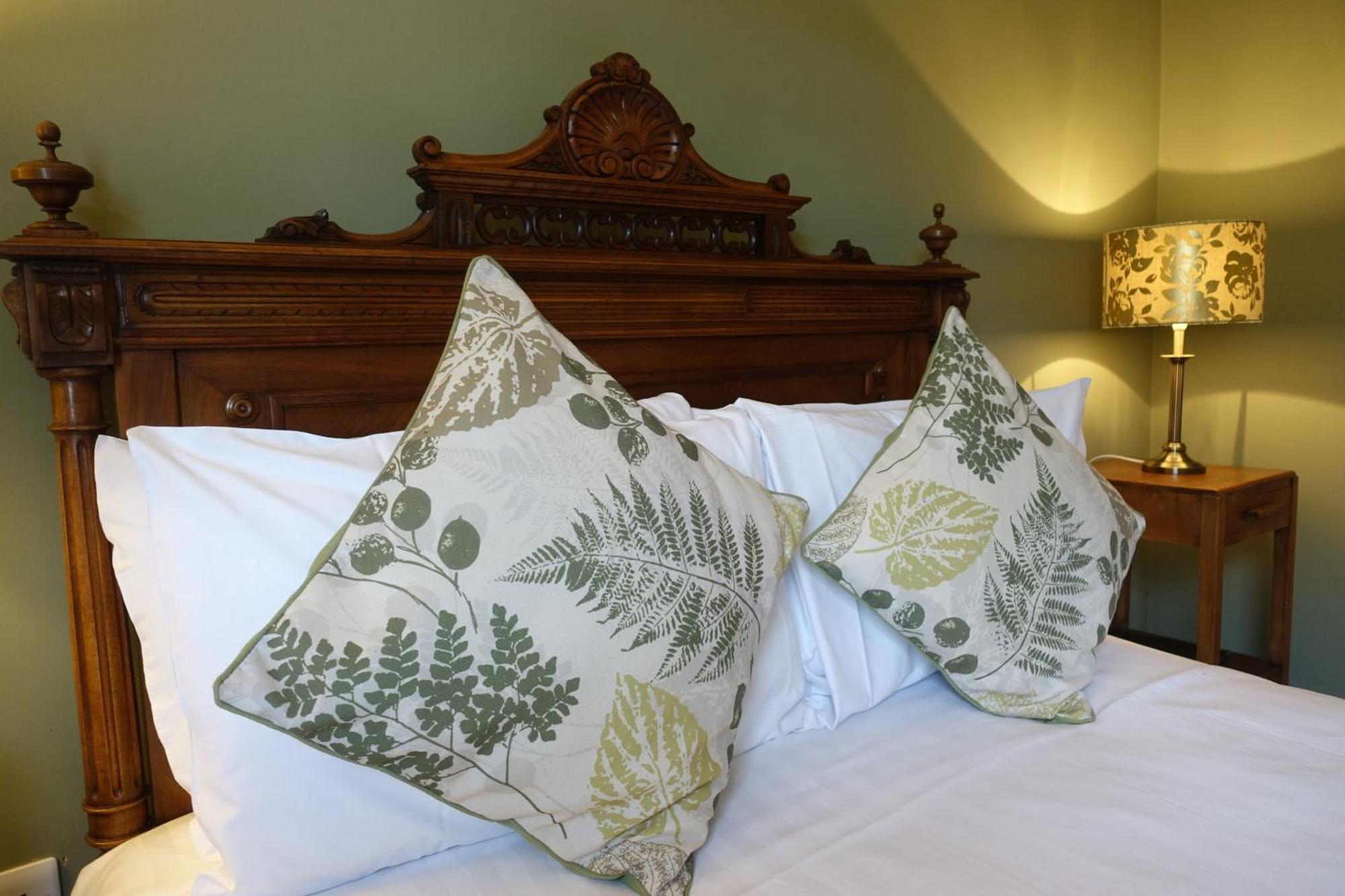 One Holyrood Hotel & Cafe Newport  Værelse billede